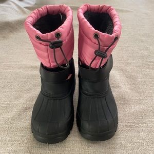 Shoe Shox pink and black snow boots Size 11